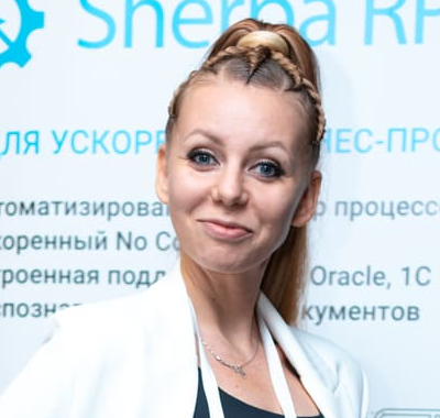 Александра Смолова